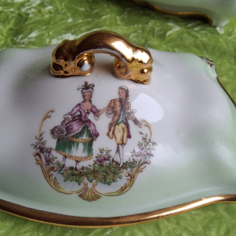 Historisierendes Rokoko - Französische Eleganz der 1960er Jahre