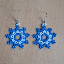 Ohrringe aus Perlen, blau/weiß, Handarbeit