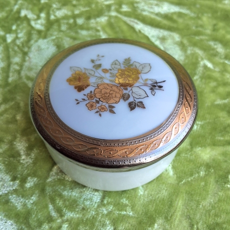 Limoges. Eleganz in Gold. Marta Marzotto. 