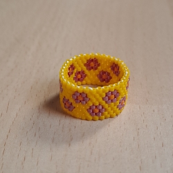 Ring aus Miyuki Delicas, gelb/rot/orange, Unikat