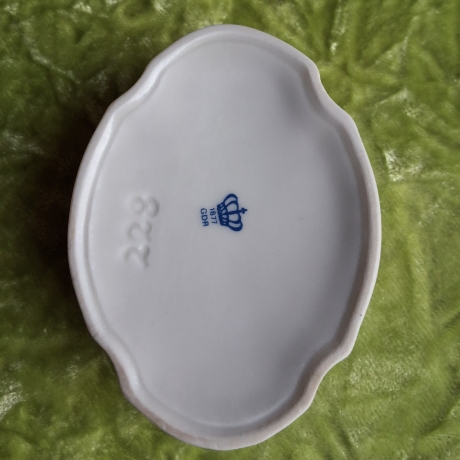 Zeitlos schön - Thüringer Landhausstil. Goldrand.