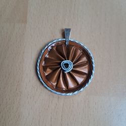 Kettenanhänger aus Kaffeekapsel, braun, Upcycling