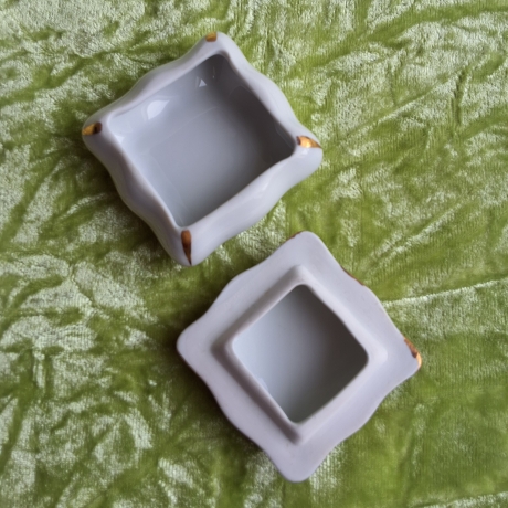 Lebhaft nach oben strebend - Rosen im Neobarock.