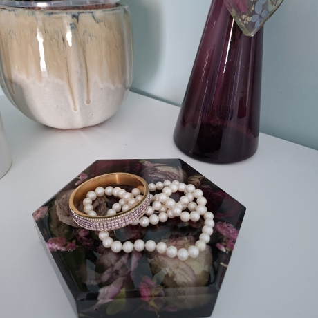 Bild/Tablett/Dekoration Hexagon echte Rosen in Epoxidharz