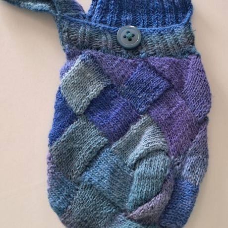 Tasche - handgestrickt - beutelform - aufbewahrung