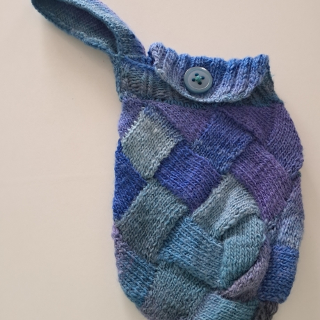 Tasche - handgestrickt - beutelform - aufbewahrung