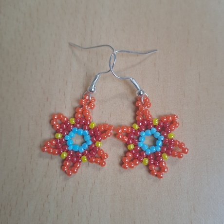 Ohrringe aus Perlen, Blümchen,bunt, Handarbeit