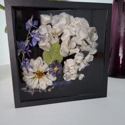 Bild 16x16 cm echte Blumen in Epoxidharz