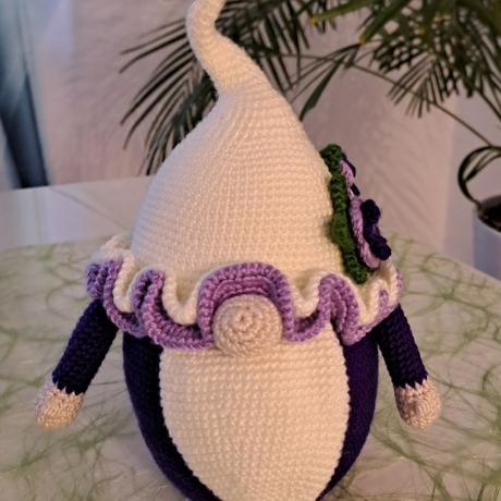 Gehäkelter Deko-Zwerg | Deko-Wichtel für Ostern & Frühling