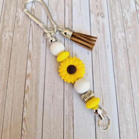 Schlüsselanhänger aus Silikonperlen Blume