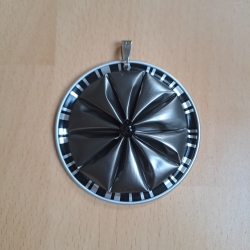 Kettenanhänger aus Kaffeekapsel, grau, Upcycling