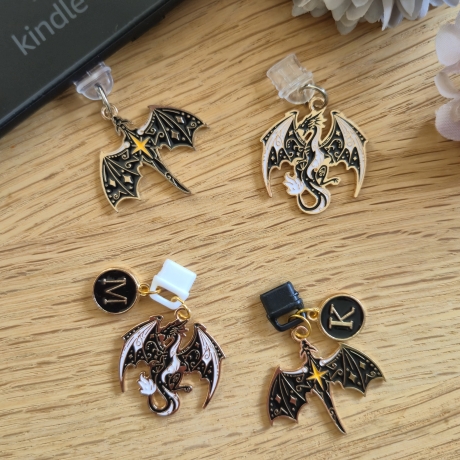 Personalisierbarer Charm für E-Reader und Handy mit Drachen