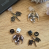 Personalisierbarer Charm für E-Reader und Handy mit Drachen