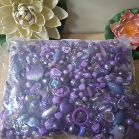 Perlen, Acryl-Perlen, lila