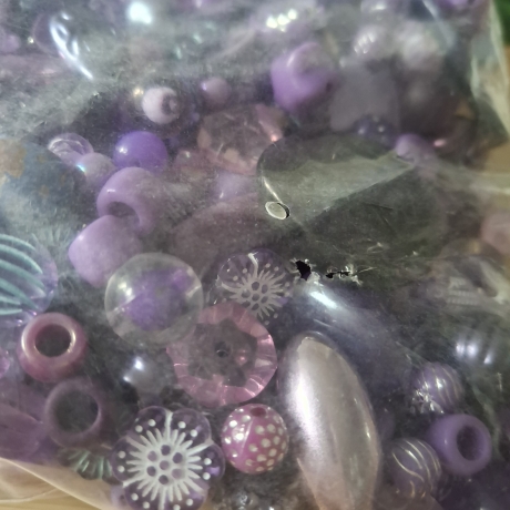 Perlen, Acryl-Perlen, lila