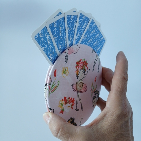 Spielkartenhalter Tänzerin für Kinder und Erwachsene