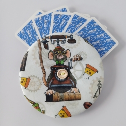 Spielkartenhalter Maus für Kinder und Erwachsene