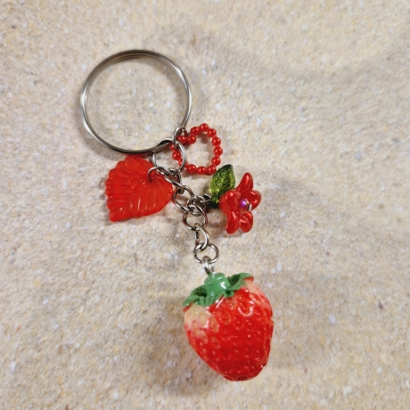 Schlüsselanhänger ERDBEEREN Geschenkidee 