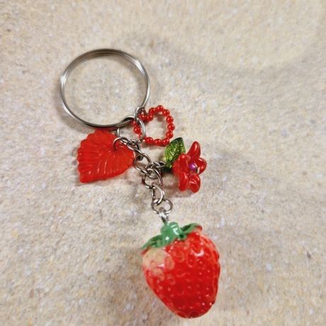 Schlüsselanhänger ERDBEEREN Geschenkidee 