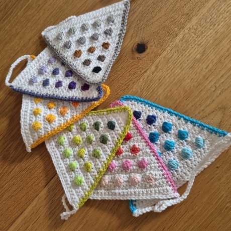 Wimpelkette DOTS