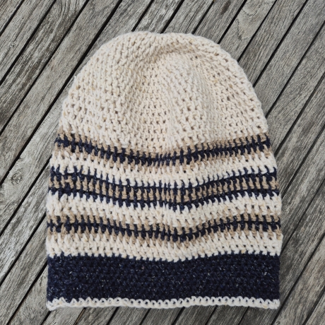 gehäkeltes Slouchy Beanie aus Schurwolle