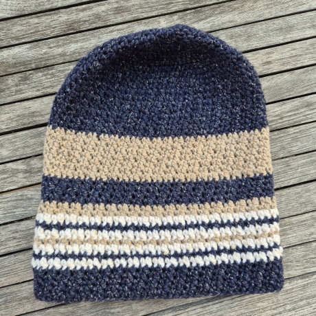 gehäkeltes Slouchy Beanie aus Schurwolle
