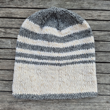 gestricktes Slouchy Beanie aus Schurwolle