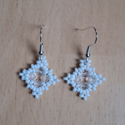 Ohrringe aus Perlen, Glasschliffp., weiß/kristall,  Handarbeit
