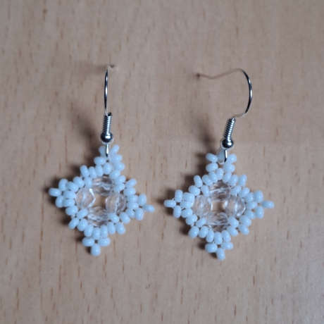 Ohrringe aus Perlen, Glasschliffp., weiß/kristall,  Handarbeit