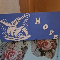 modernes zeitloses Wandbild auf Holz  Wal und Schrift HOPE