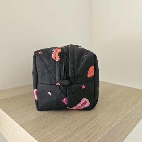 Kosmetiktasche Pippa Texas Cowgirl schwarz 