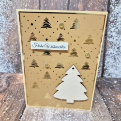 Weihnachtskarte mit Tannenbaum aus Holz