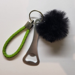 Anhänger mit Edelstahl Flaschenöffner, Puschel und Schlaufe