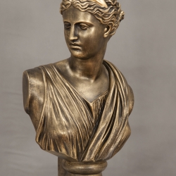 Wunderschöne Büste der Helena. 52 cm.