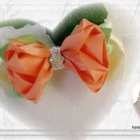 Choker mit einer edlen Fliege / Schleife aus Satin