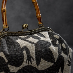 Handgemachte Tasche – Schwarz/Beige mit grafischem Muster