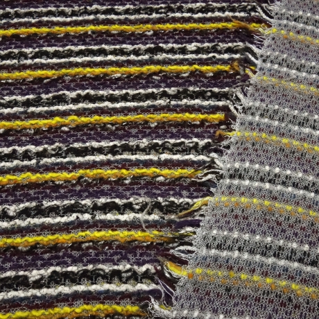 Stoff Strickstoff Grobstrick quergestreift lila schwarz weiß gelb