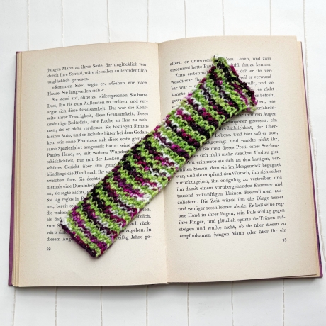 Lesezeichen Grün verschiedene Formen handgestrickt