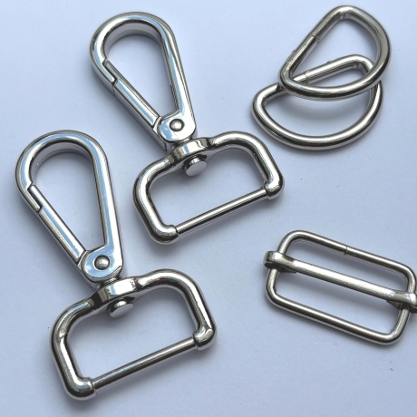 Taschenset 25 mm silber Karabinerhaken flach + D-Ringe + Schieber