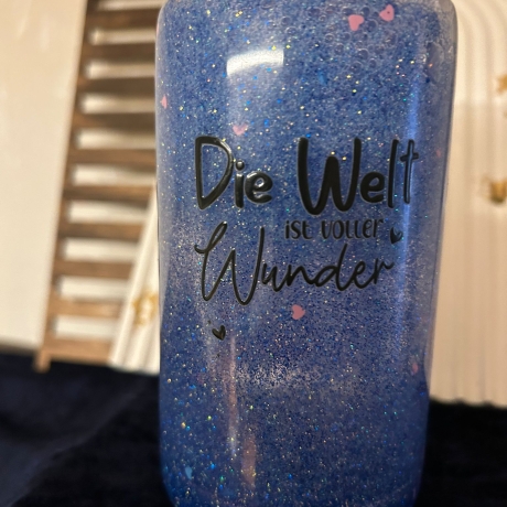 Schneekugel-Tumbler mit Glitzer, Beruhigungsglas, Schmetterling