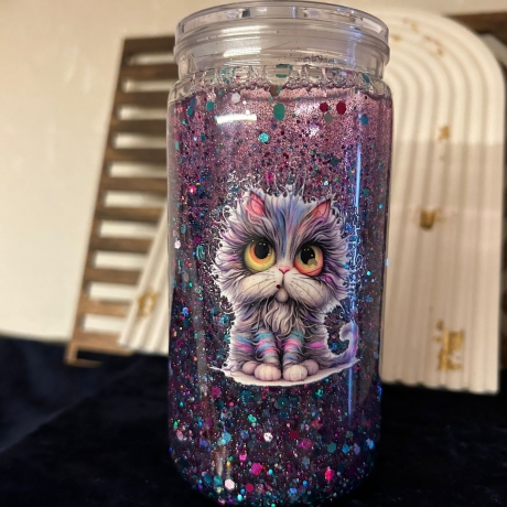 Schneekugel-Tumbler mit Glitzer, Beruhigungsglas, Katze