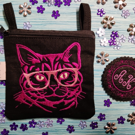 Ferberline Stickdatei Katze mit Brille in 4 Größen ab 10x10 