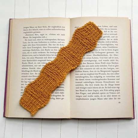 Lesezeichen Braun Brauntöne verschiedene Formen handgestrickt 