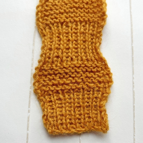 Lesezeichen Braun Brauntöne verschiedene Formen handgestrickt 
