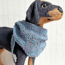 Hundetuch Lila und Blautöne Halstuch für Hunde handgestrickt 