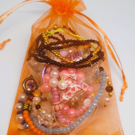 Mystery Bag mit 10 Schmuckstücken