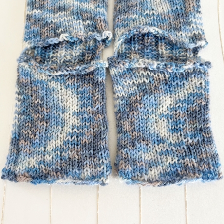 Yogasocken Hellblau Grau Weiß in Rippenmuster gestrickt Gr 36-41