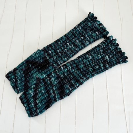 Yogasocken Petrol Schwarz Rippenmuster Handarbeit Größe 36-39