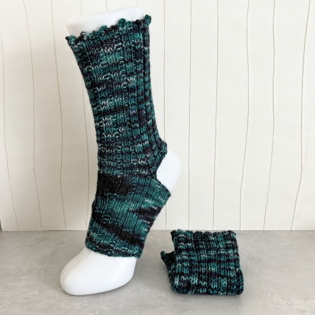 Yogasocken Petrol Schwarz Rippenmuster Handarbeit Größe 36-39