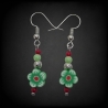 Kreative Hängeohrringe mit Blumenmuster